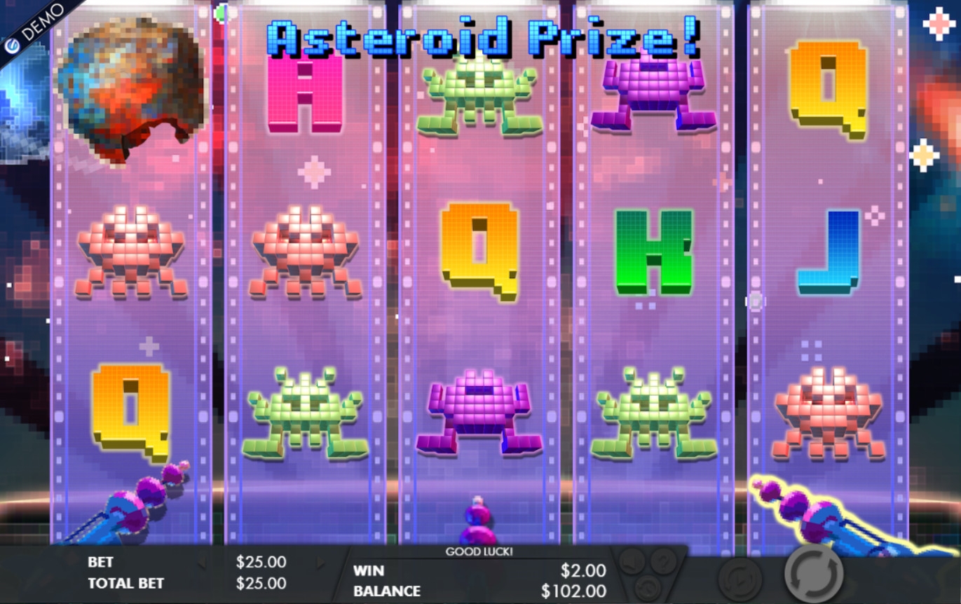 8-Bit Intruders (8-битное вторжение) из раздела Игровые автоматы